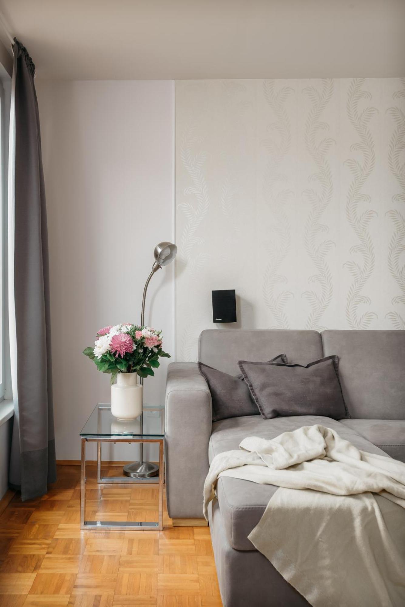 Roy 2 Bdr Apartment With Prague Castle View, Parking & Ac Екстер'єр фото