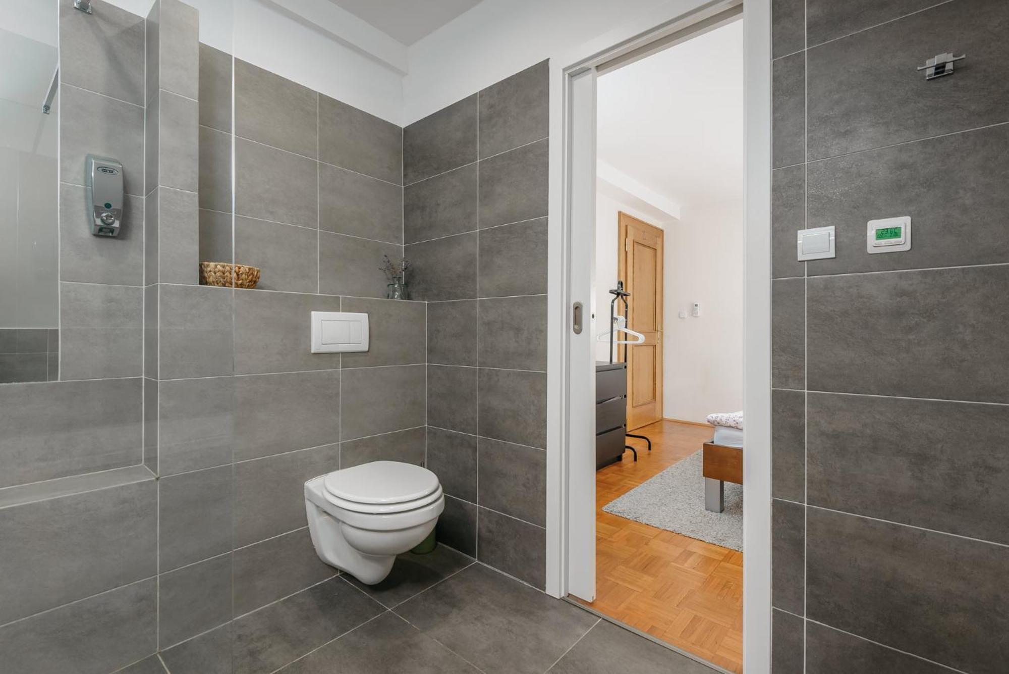 Roy 2 Bdr Apartment With Prague Castle View, Parking & Ac Екстер'єр фото