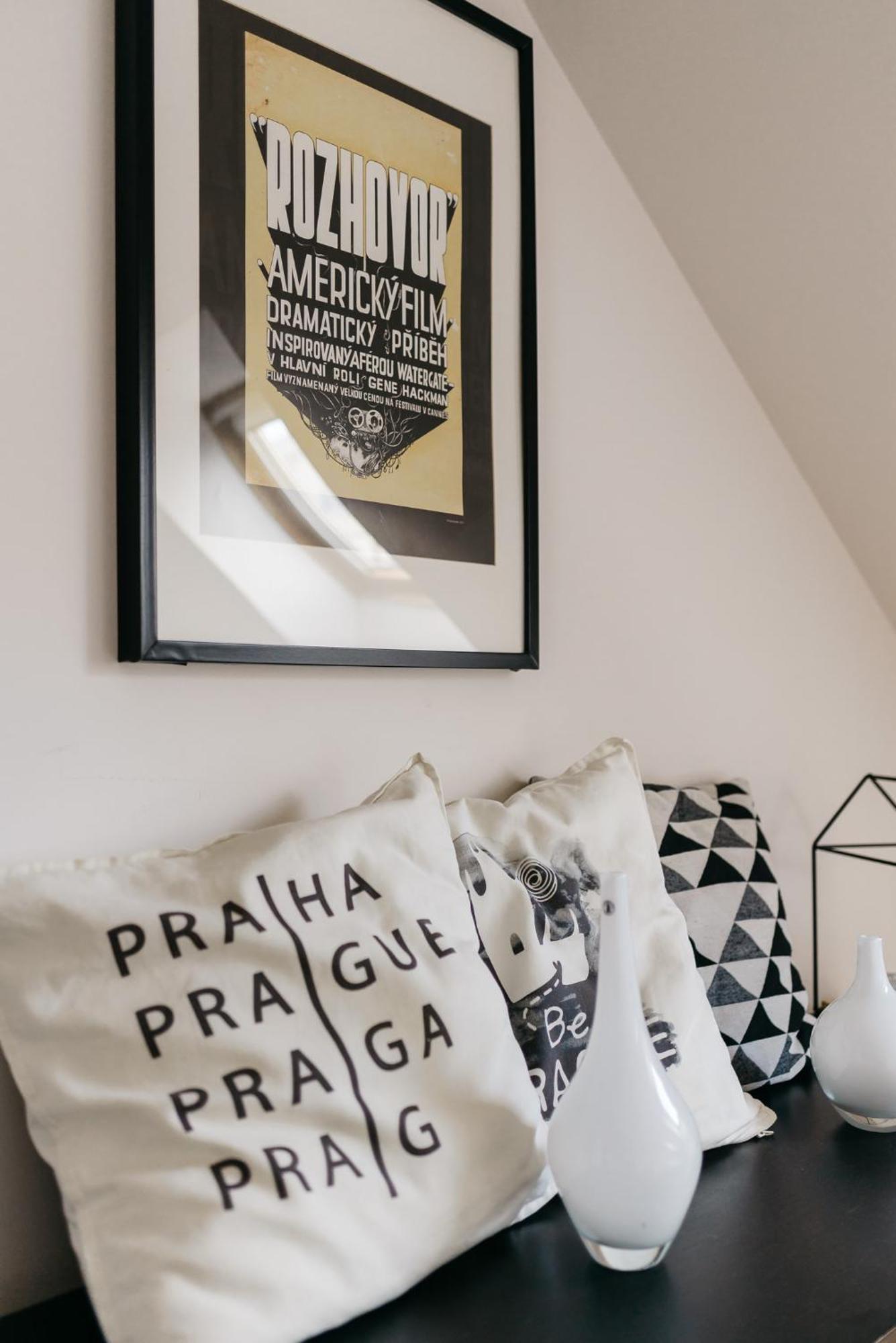 Roy 2 Bdr Apartment With Prague Castle View, Parking & Ac Екстер'єр фото