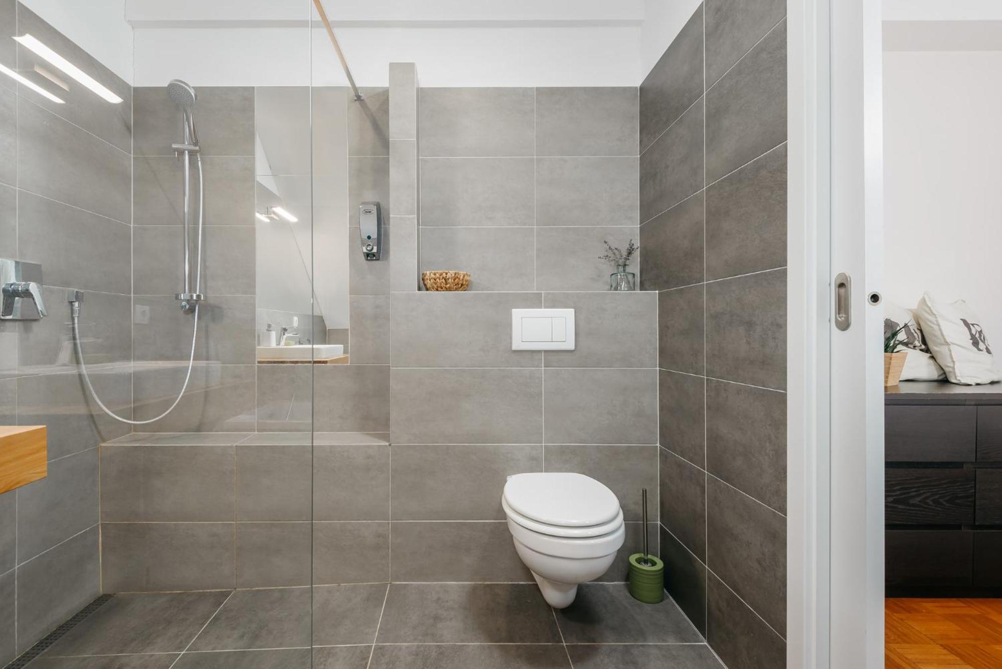 Roy 2 Bdr Apartment With Prague Castle View, Parking & Ac Екстер'єр фото