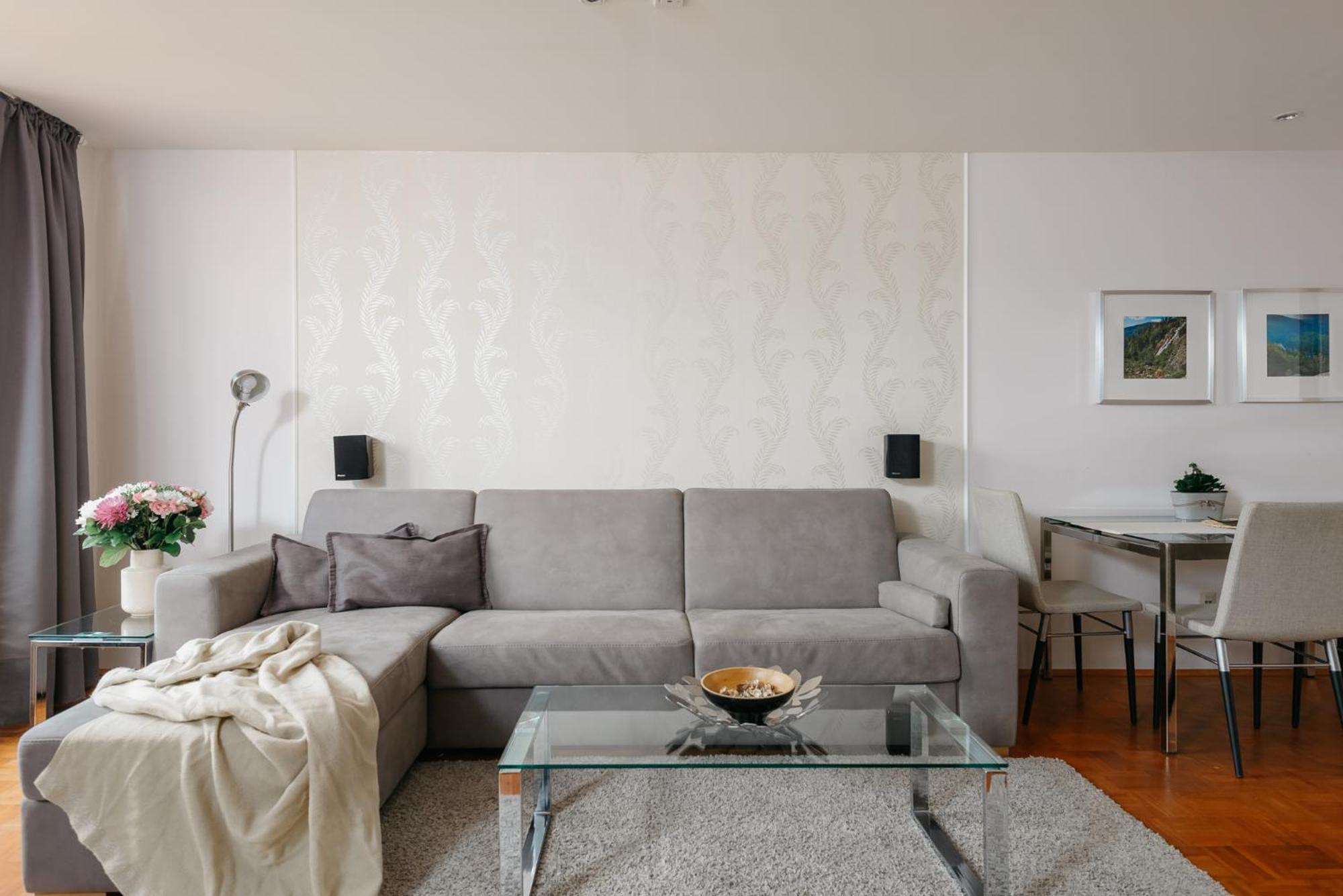 Roy 2 Bdr Apartment With Prague Castle View, Parking & Ac Екстер'єр фото